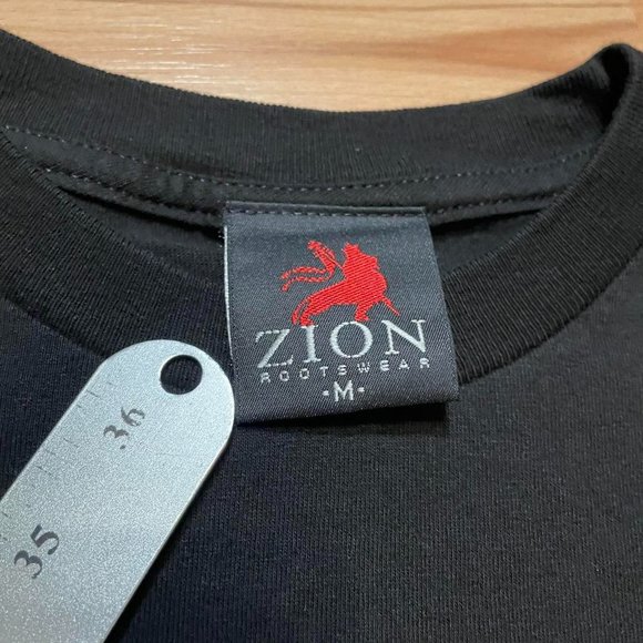 Vintage 2002 Jimi Hendrix Zion Rootswear rock n roll band tshirt - Picture 6 of 8